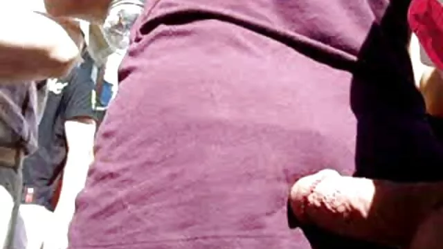 Pornografia sensual sem registo.  Três doces o melhor site de porno amador línguas Lésbicas