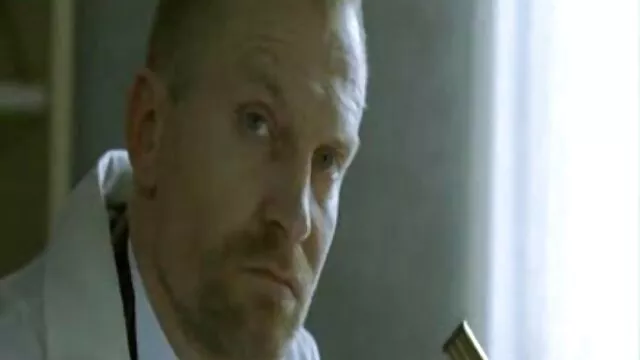 Pornografia sensual sem registo.  Este tipo fez dois vídeos e videos amadores brasileiro de sexo viu o duck neste filme.
