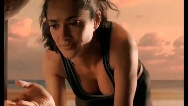 Pornografia sensual sem registo.  Bombear Cona com menta e vídeo pornô caiu na internet rasgar a pessoa anal no ânus