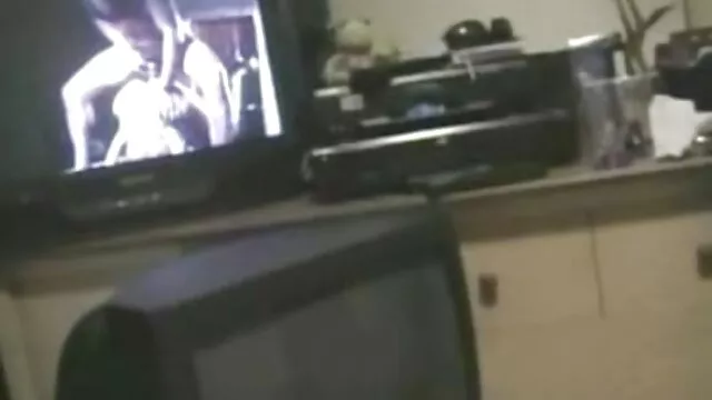 Pornografia sensual sem registo.  Jovem porno amador o melhor Madura nua na sua rata