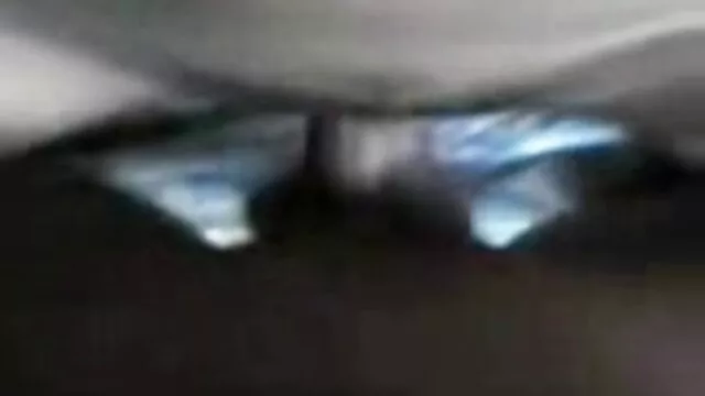 Pornografia sensual sem registo.  Uma video pono amador velha lésbica, uma cona jovem.