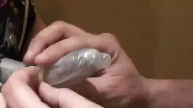 Pornografia sensual sem registo.  A videos pornos cnn beleza faz o homem foder a língua por Dinheiro.