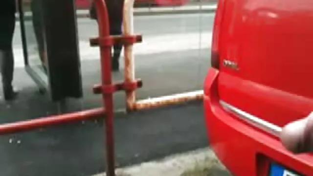 Pornografia sensual sem registo.  Ela pôs um pau duro no esqueleto video prono amador de uma cabra asphónica com o ânus.