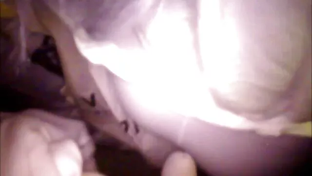 Pornografia sensual sem registo.  Ela deu o namorado fragas pornor aos irmãos que estão rasgados com uma pila gorda.