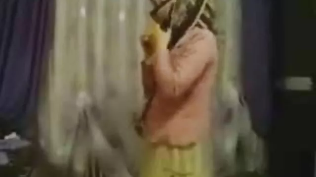 Pornografia sensual sem registo.  Aquele tipo enfiou um Cu vídeo pornô caseiro das coroas Grande no cu.