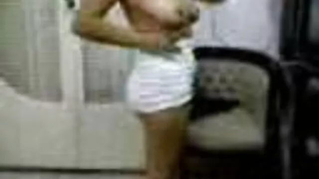Pornografia sensual sem registo.  Língua pública a porno amador info acabar numa bela boca de estudante