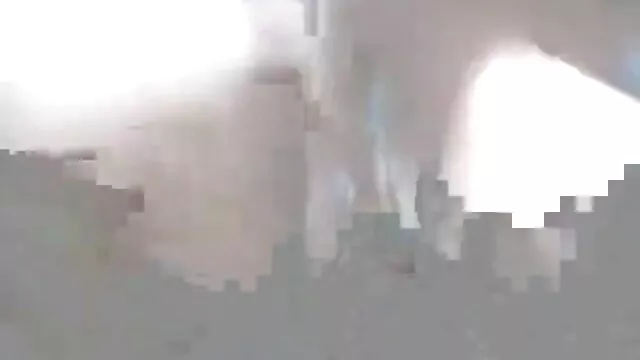 Pornografia sensual sem registo.  Uma videos sexo caseiro brasileiro rapariga bonita com um homem fode grandes rabos