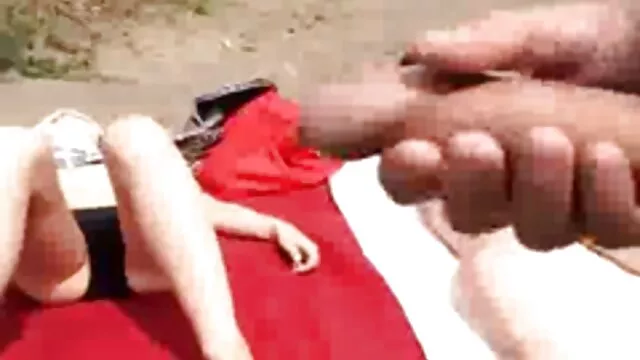 Pornografia sensual sem registo.  As jovens usam outros chapéus para a juventude. sexo brasileiro caseiros