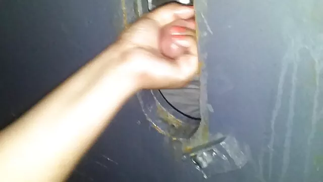 Pornografia sensual sem registo.  Ver outra morena e a sua amiga vilã de video sexo amador gratis Moscovo.