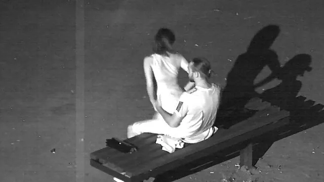 Pornografia sensual sem registo.  Grande Puta dura caiu na net pornor grande T inist em cona