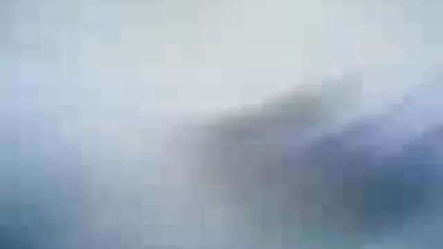 Pornografia sensual sem registo.  Uma linda ruiva tem uma grande pila nos chakras. video caseiro real de sexo
