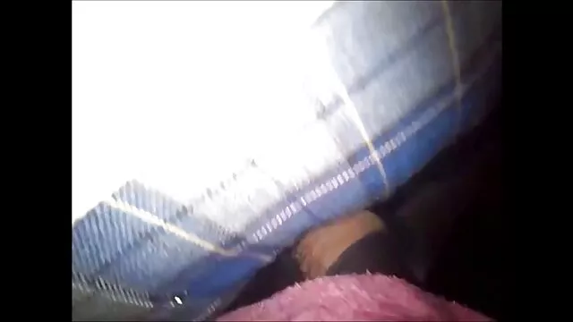 Pornografia sensual sem registo.  Homem na câmera vídeo pornô amador grátis como dar-lhe a língua