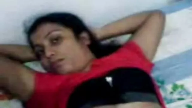 Pornografia sensual sem registo.  O fotógrafo serviu a cliente incrível melhores videos caseiro porno com o seu clítoris.