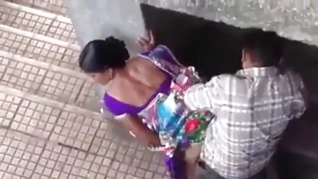 Pornografia sensual sem registo.  Morena com video amador erotico Mamas grandes na rata