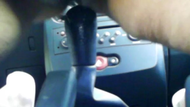 Pornografia sensual sem registo.  Um videos de sexo amador online olhar Brutal.entre um casal jovem.