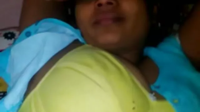 Pornografia sensual sem registo.  Pedaços videos pono amadores de carcaças Frias um tronco em pé em duas partes