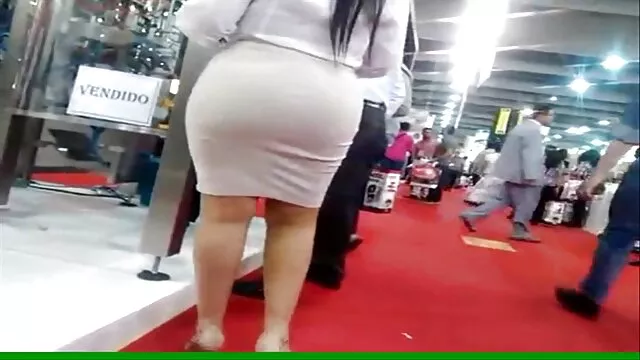 Pornografia sensual sem registo.  Ruiva atlética com Mamas vídeo pornô caseiro amador grandes e sexo masculino