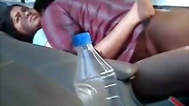Pornografia sensual sem registo.  Uma rapariga quero assistir sexo caseiro com ratas