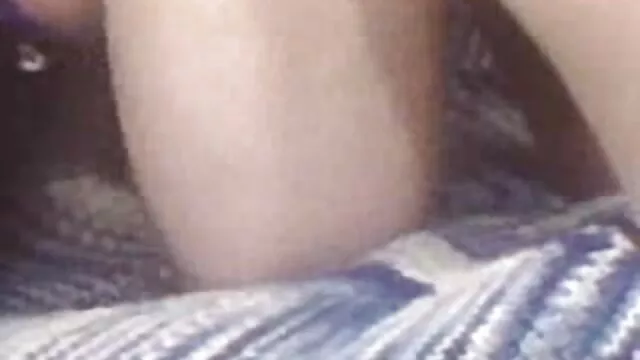 Pornografia sensual sem registo.  O rapaz a comer a rapariga linda vem-se na rata caiu na net filme pornô